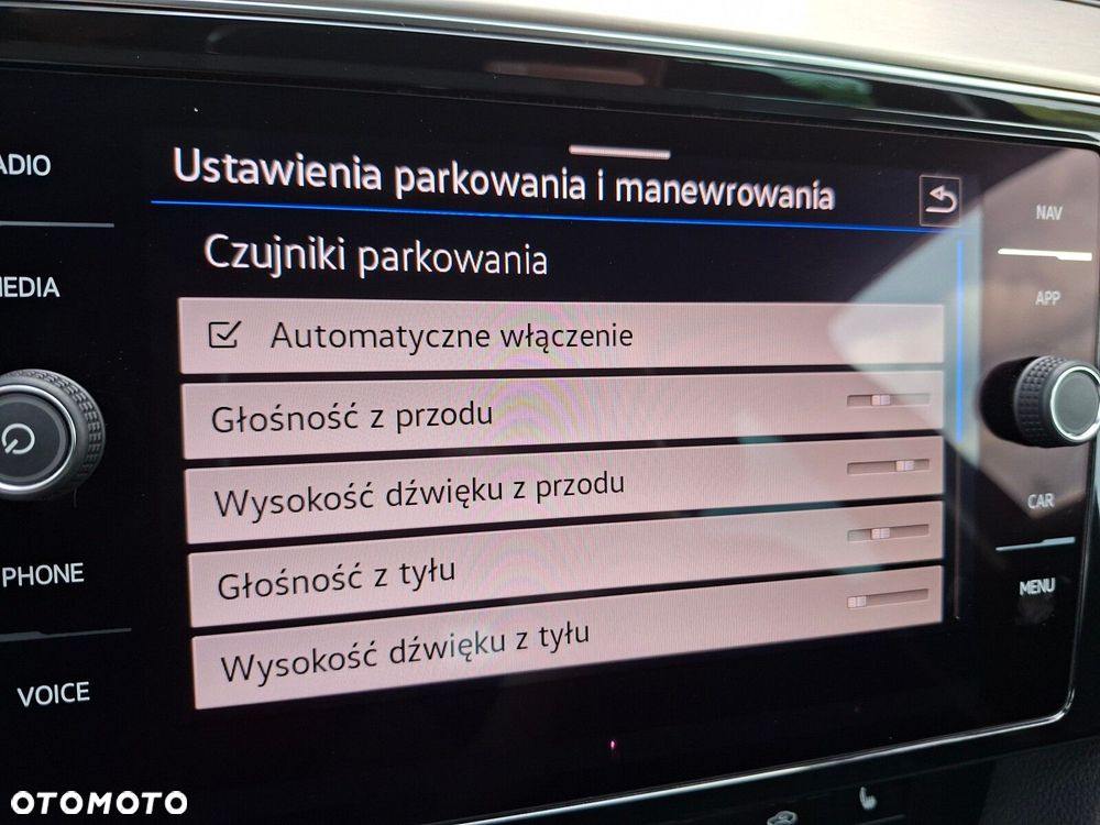 Volkswagen Passat - 20
