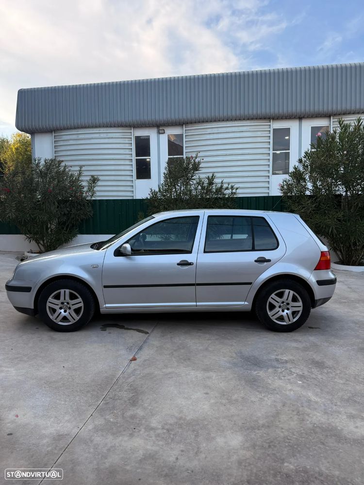 VW Golf 1.6i Confortline - 4
