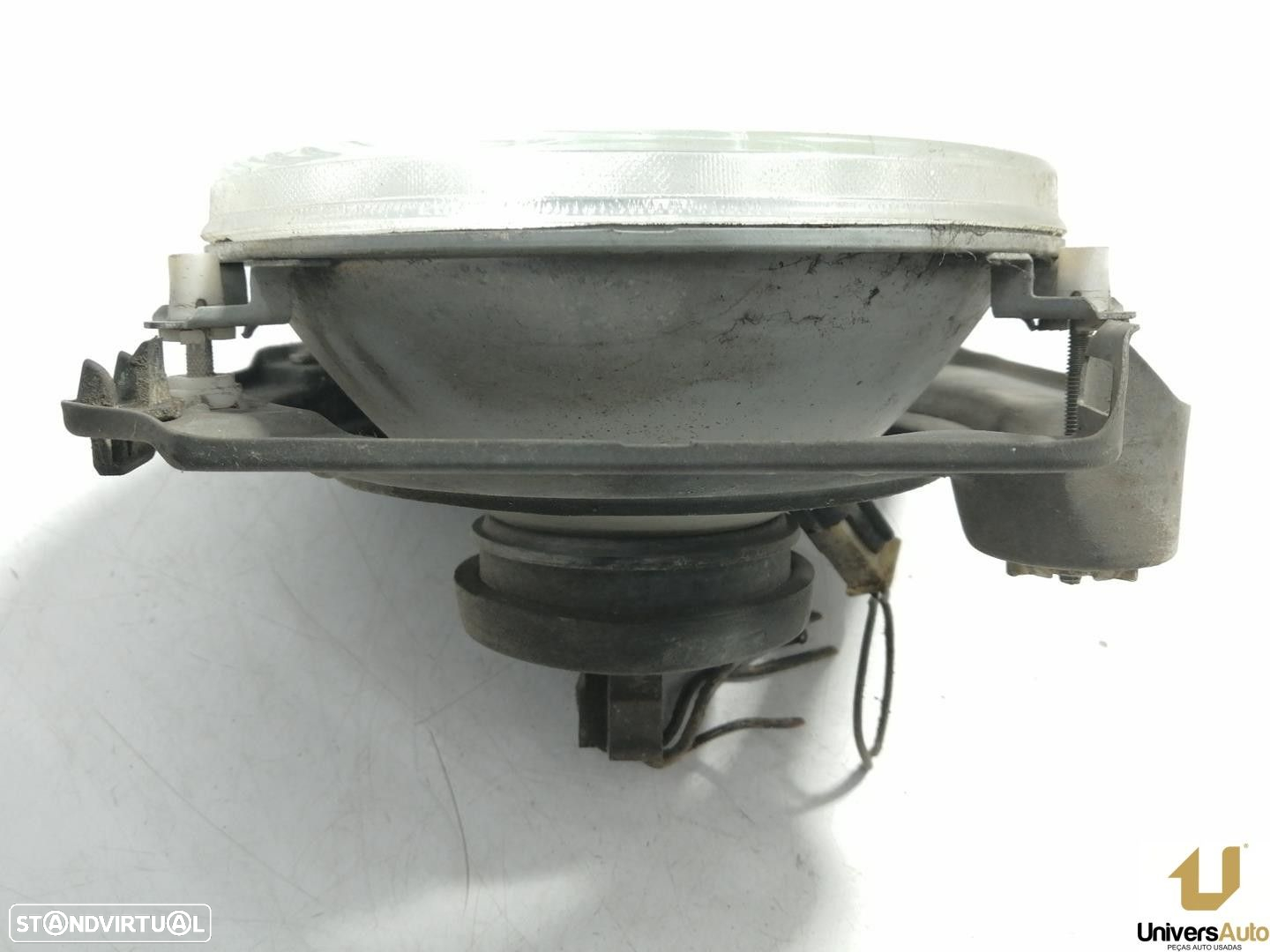 FAROL DIREITO VOLKSWAGEN GOLF II 1989 - - 3