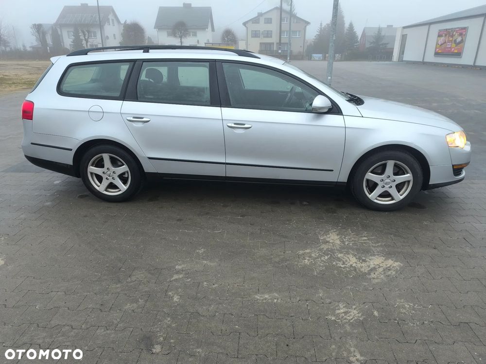 Volkswagen Passat 1.9 TDI Comfortline - 5