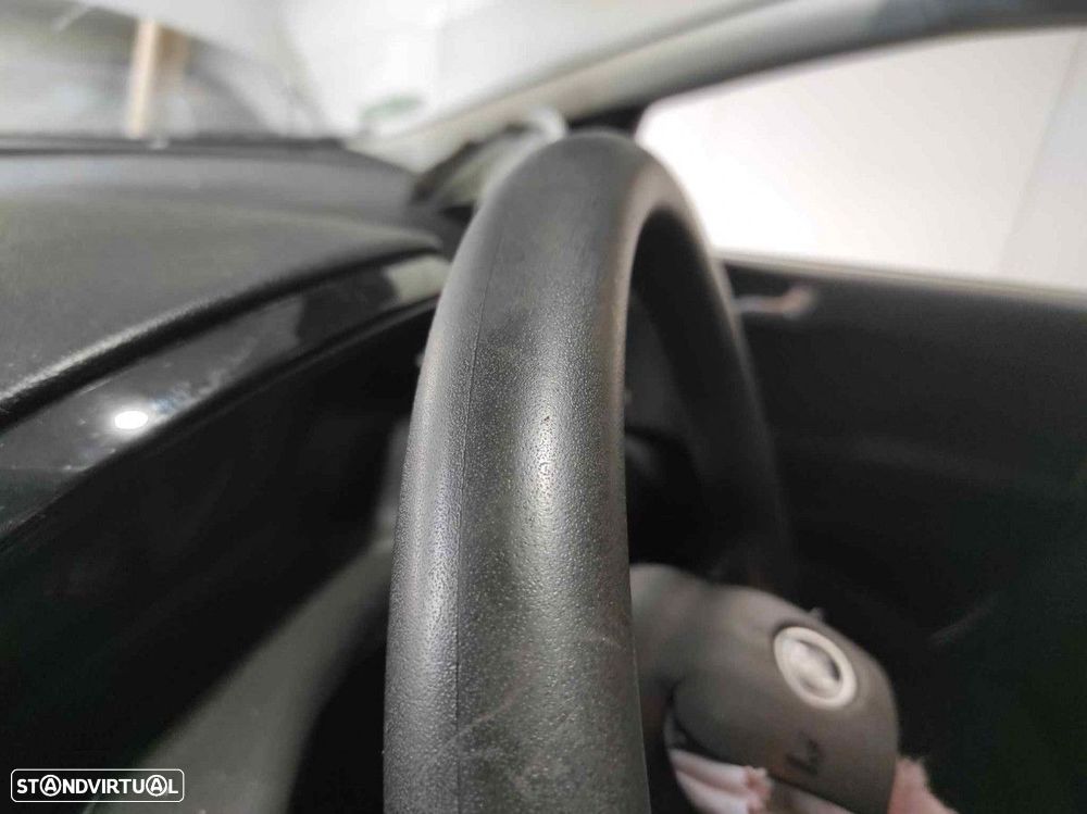 VOLANTE FORD FIESTA (CE1) TREND+ - 11