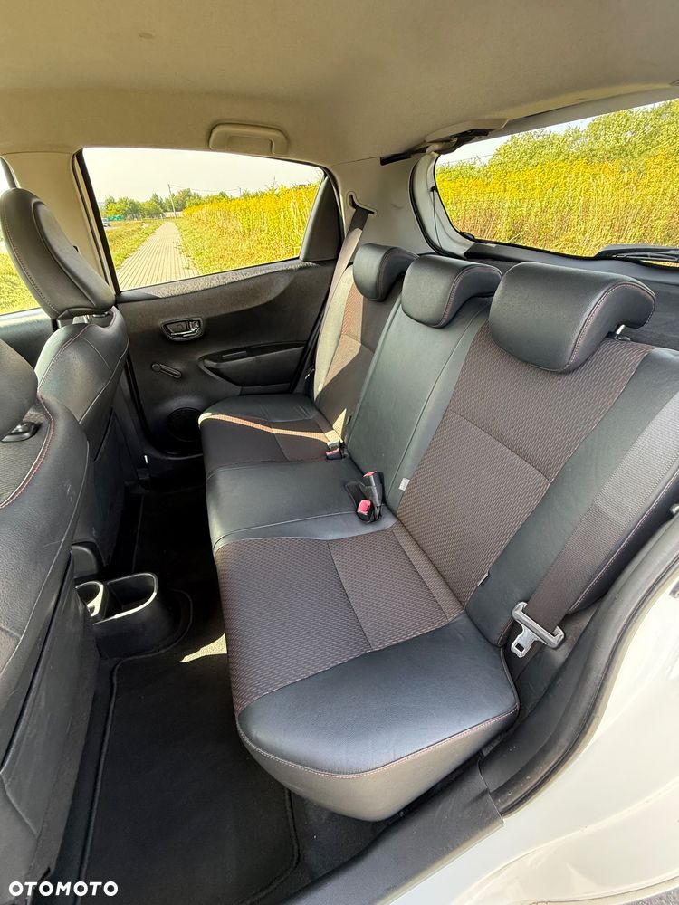 Toyota Yaris 1.33 Luna - 23
