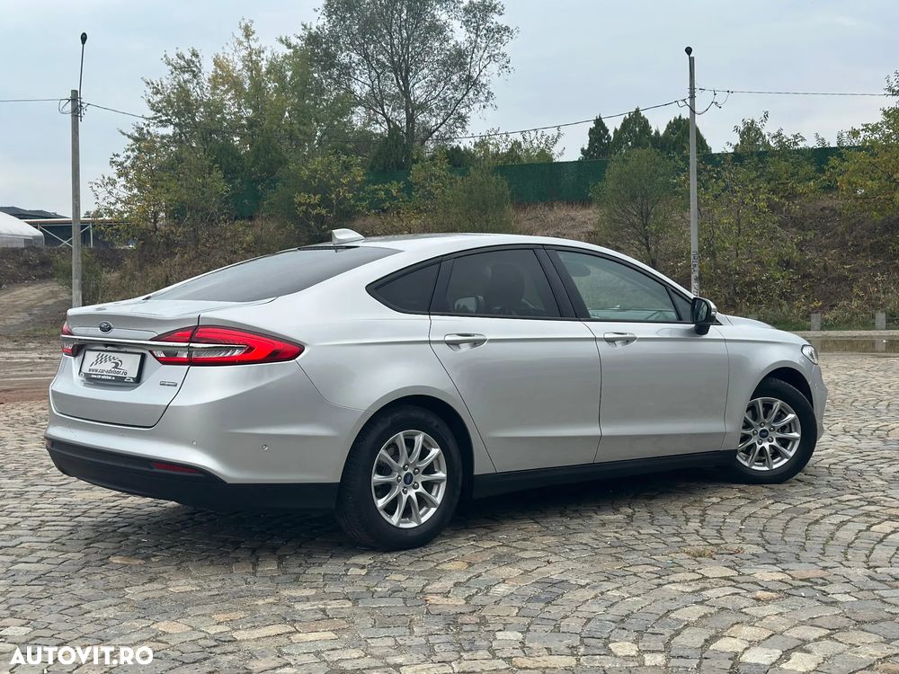 Ford Mondeo 2.0 HEV Titanium - 3