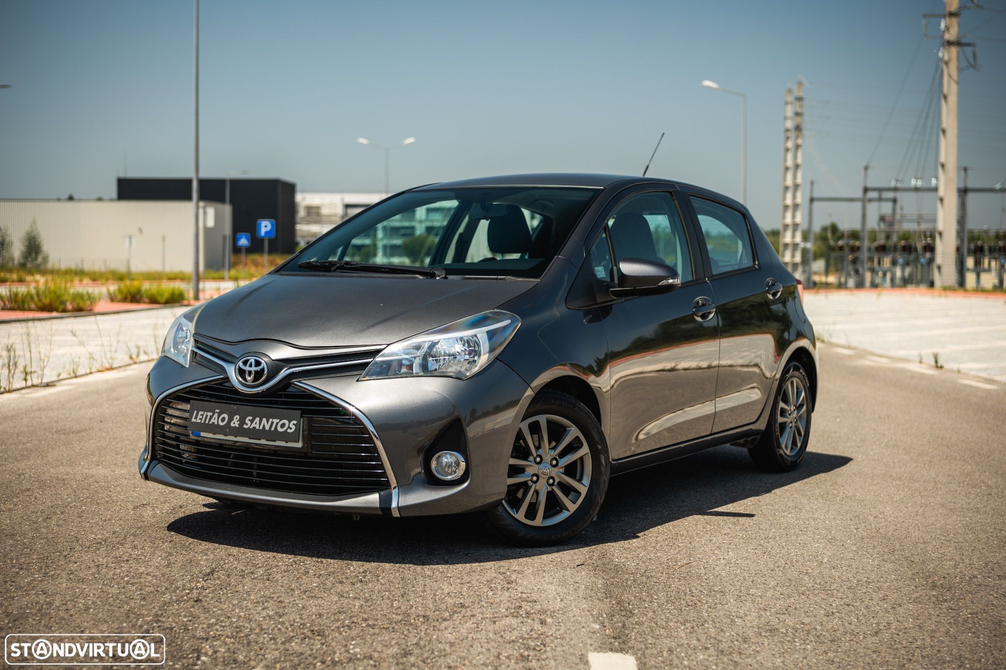 Toyota Yaris 1.0 VVT-i Comfort +PS Style +P.Techno - 1