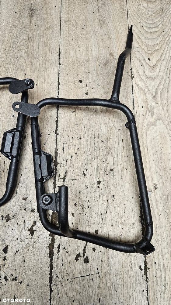 Stelaż Givi Monokey Side pod kufry V35 - 5
