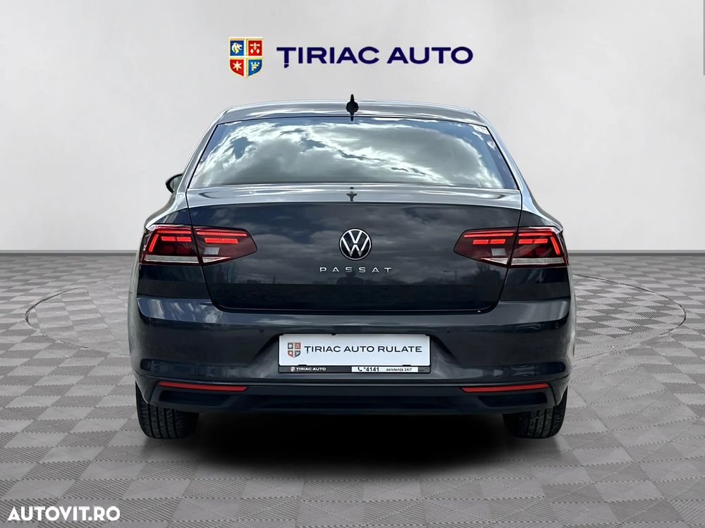 Volkswagen Passat - 4