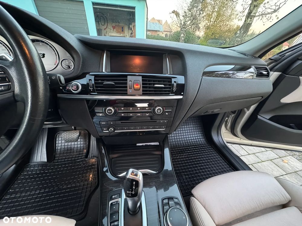 BMW X4 xDrive20i - 14