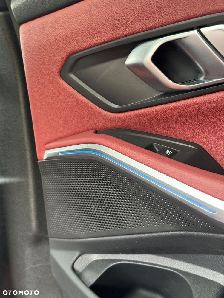 BMW Seria 3 318d MHEV M Sport - 22