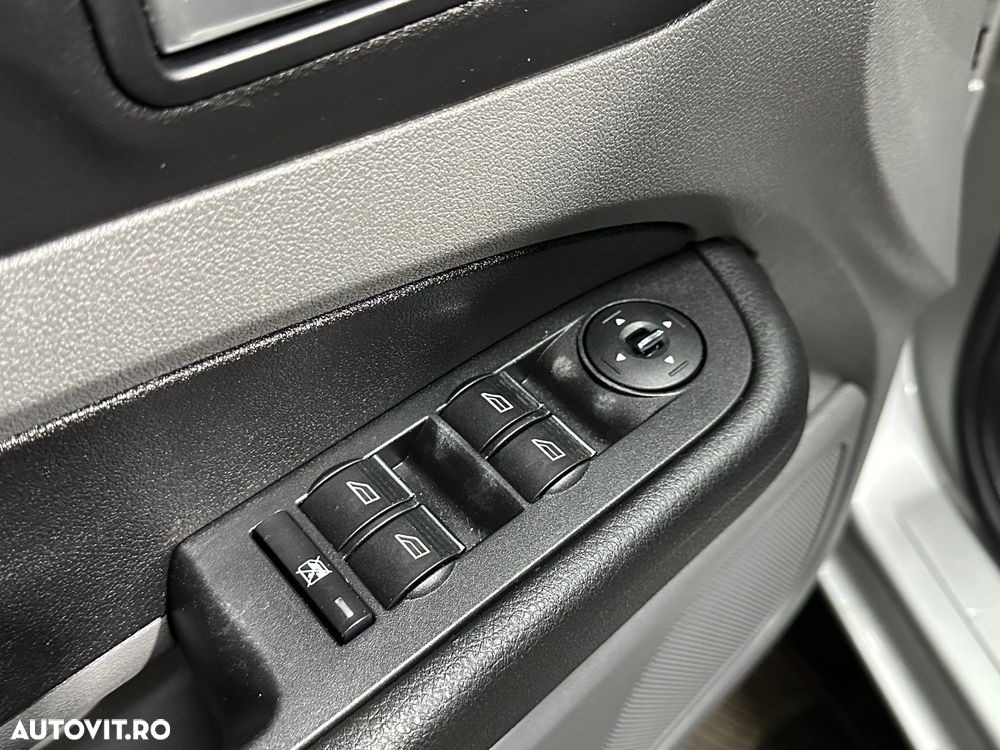 Ford Focus 1.6 16V Aut. Trend - 12