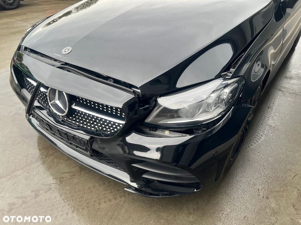 Mercedes-Benz Klasa C 300 9G-TRONIC - 25