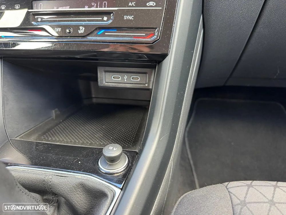VW T-Cross 1.0 TSI Urban - 35