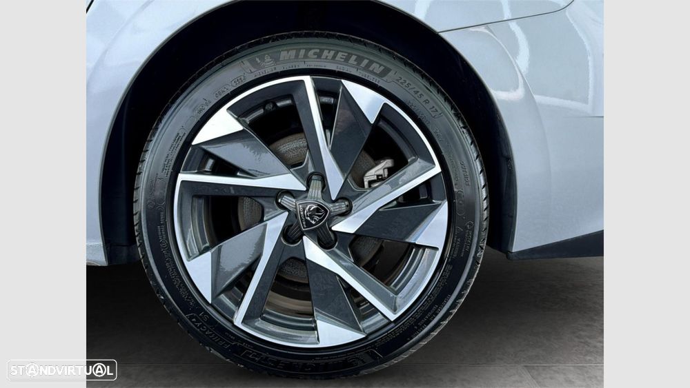 Peugeot 308 1.6 Hybrid Active e-EAT8 - 23