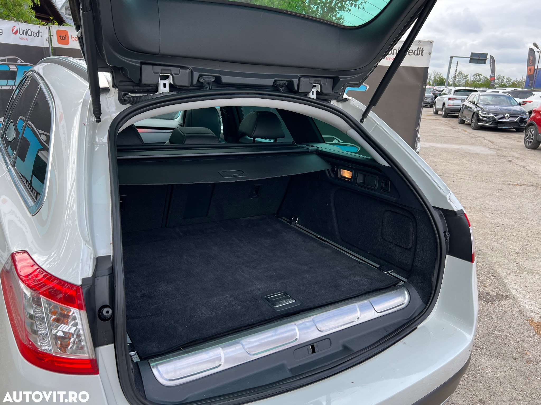 Peugeot 508 RXH Hybrid4 - 17