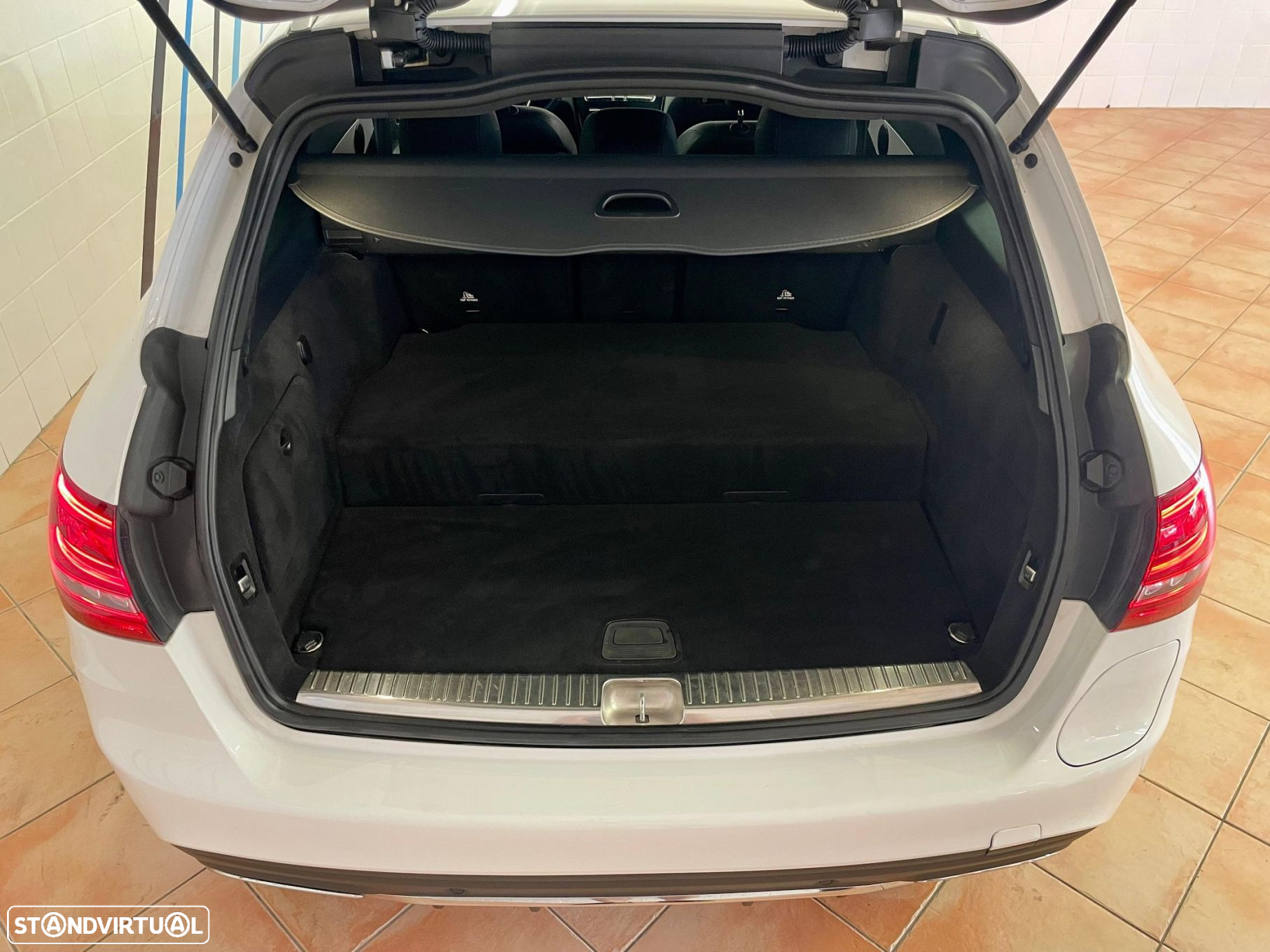Mercedes-Benz C 300 de AMG Line - 29