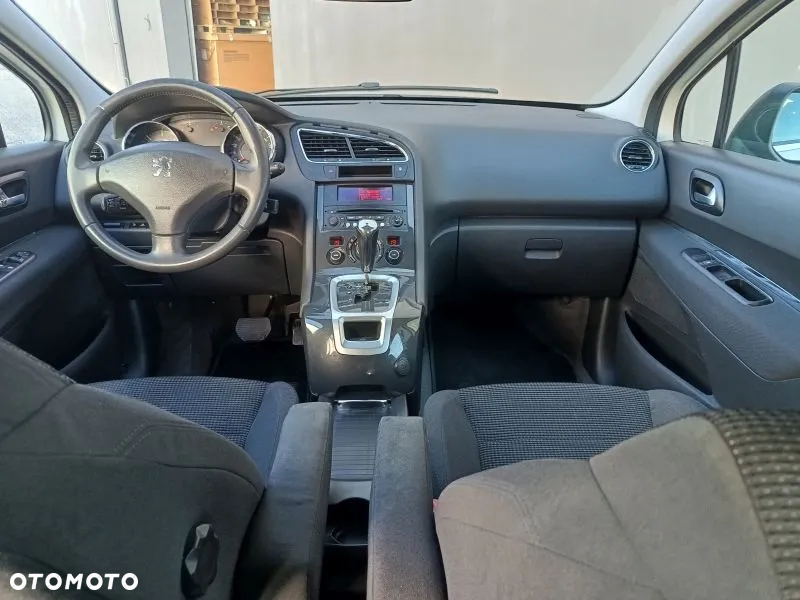 Peugeot 5008 - 11