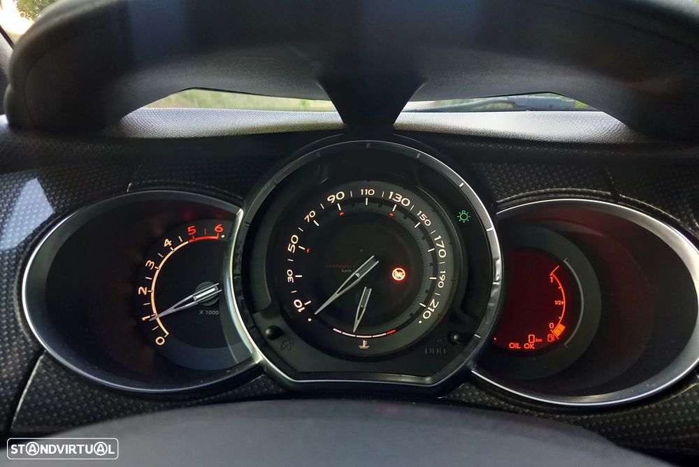 Citroën DS3 1.6 e-HDi So Chic 95g - 29