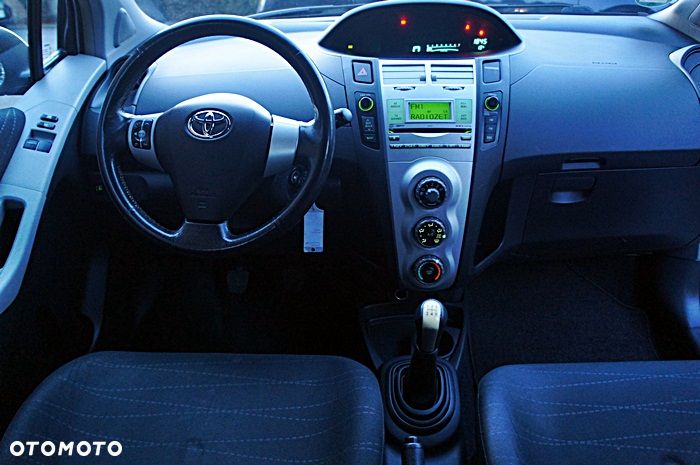 Toyota Yaris 1.3 VVT-i Luna - 5