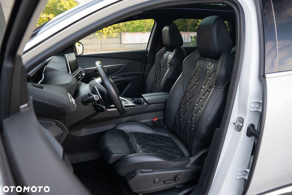 Peugeot 5008 1.6 PureTech GT Line S&S EAT8 - 24