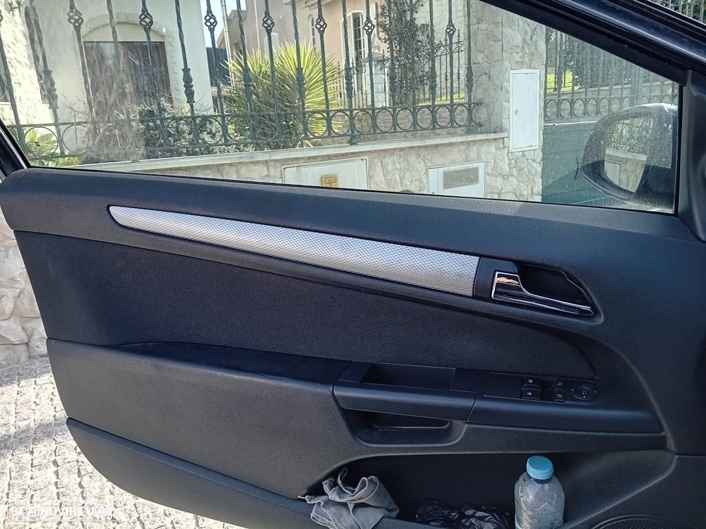 Opel Astra GTC 1.3 CDTI - 10