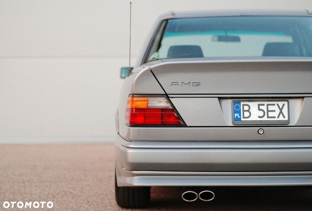 Mercedes-Benz Klasa E - 9