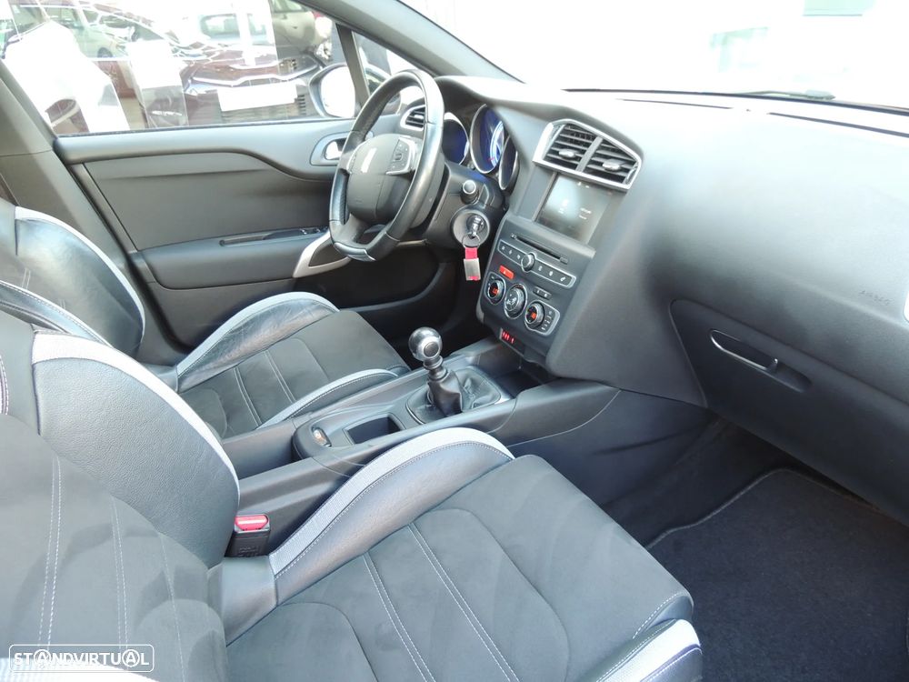 DS DS4 1.6 BlueHDi So Chic - 11