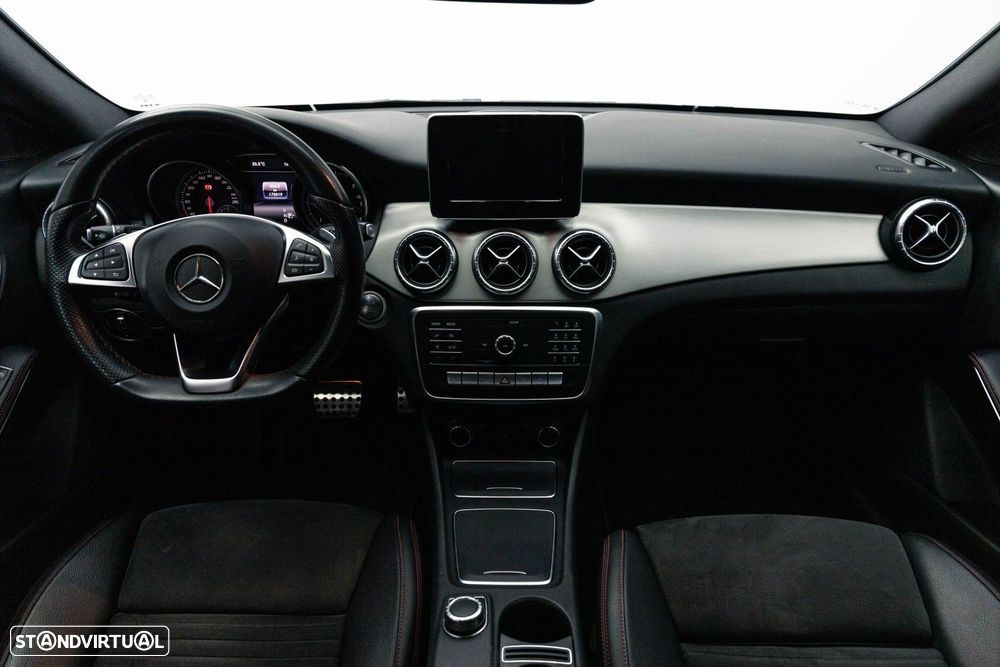 Mercedes-Benz CLA 200 d Shooting Brake AMG Line Aut. — fotografia 12