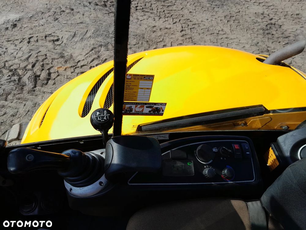 JCB 8065 RTS - 25
