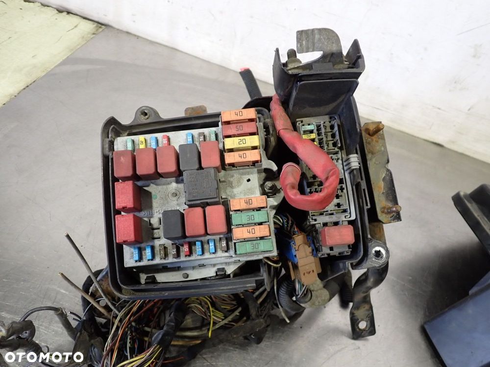 SKRZYNKA BEZPIECZNIKÓW PEUGEOT BOXER II - 6