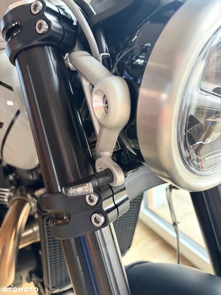 Triumph Scrambler - 16