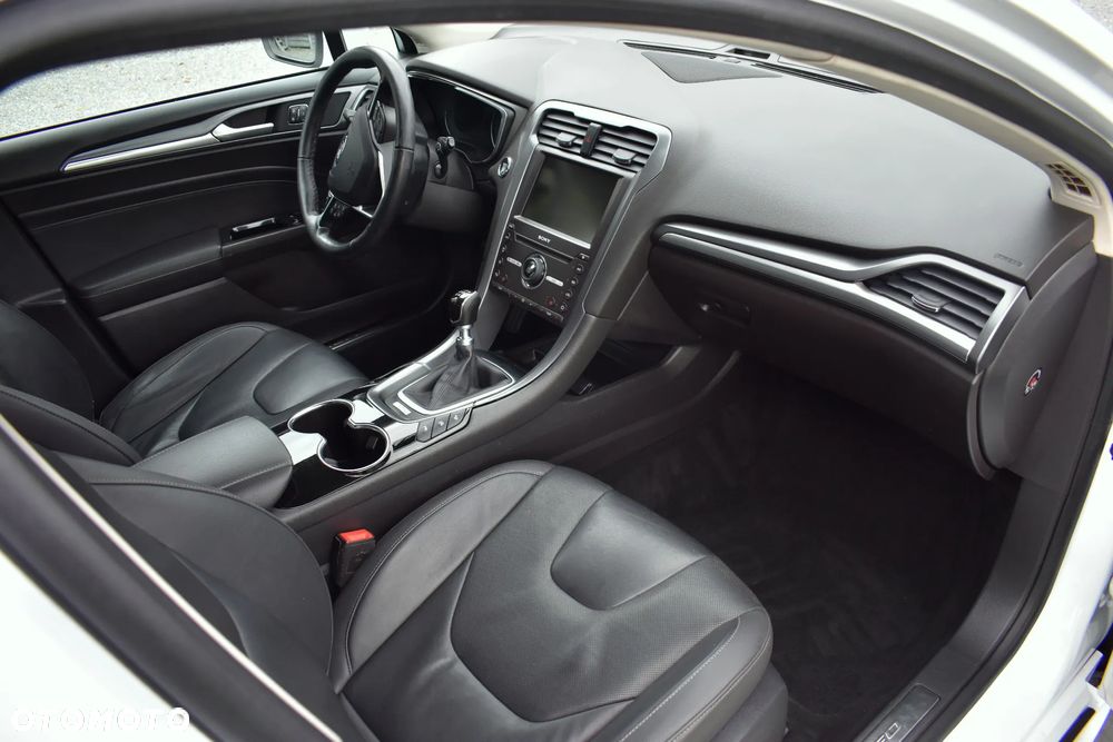 Ford Mondeo 2.0 TDCi Titanium - 35