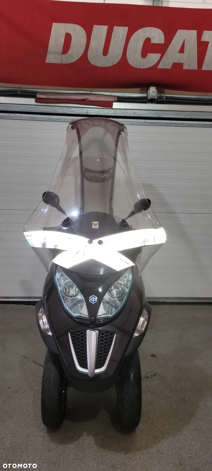 Piaggio MP-3 - 13