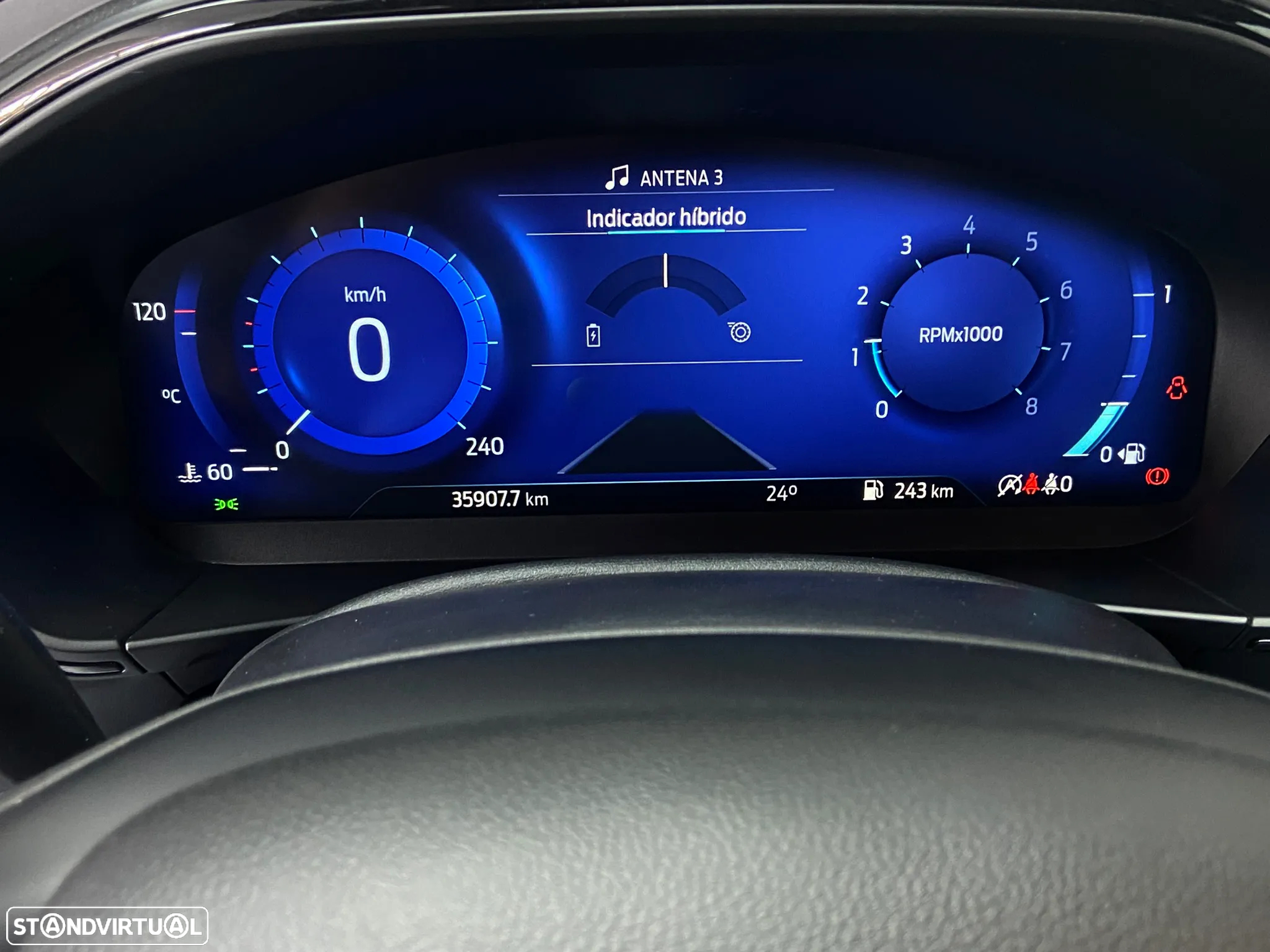 Ford Focus 1.0 EcoBoost MHEV ST-Line - 13