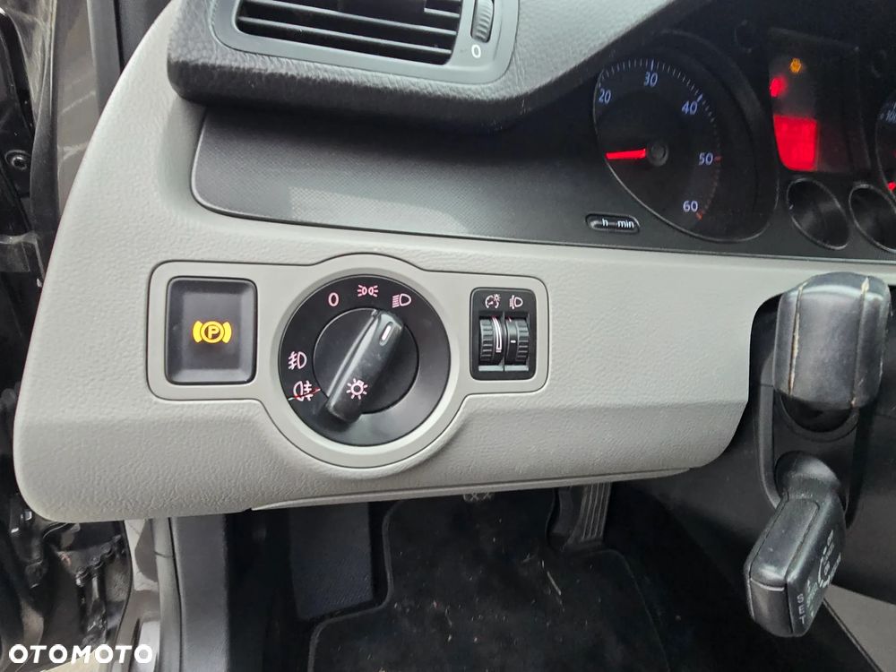 Volkswagen Passat 1.9 TDI Comfortline - 31