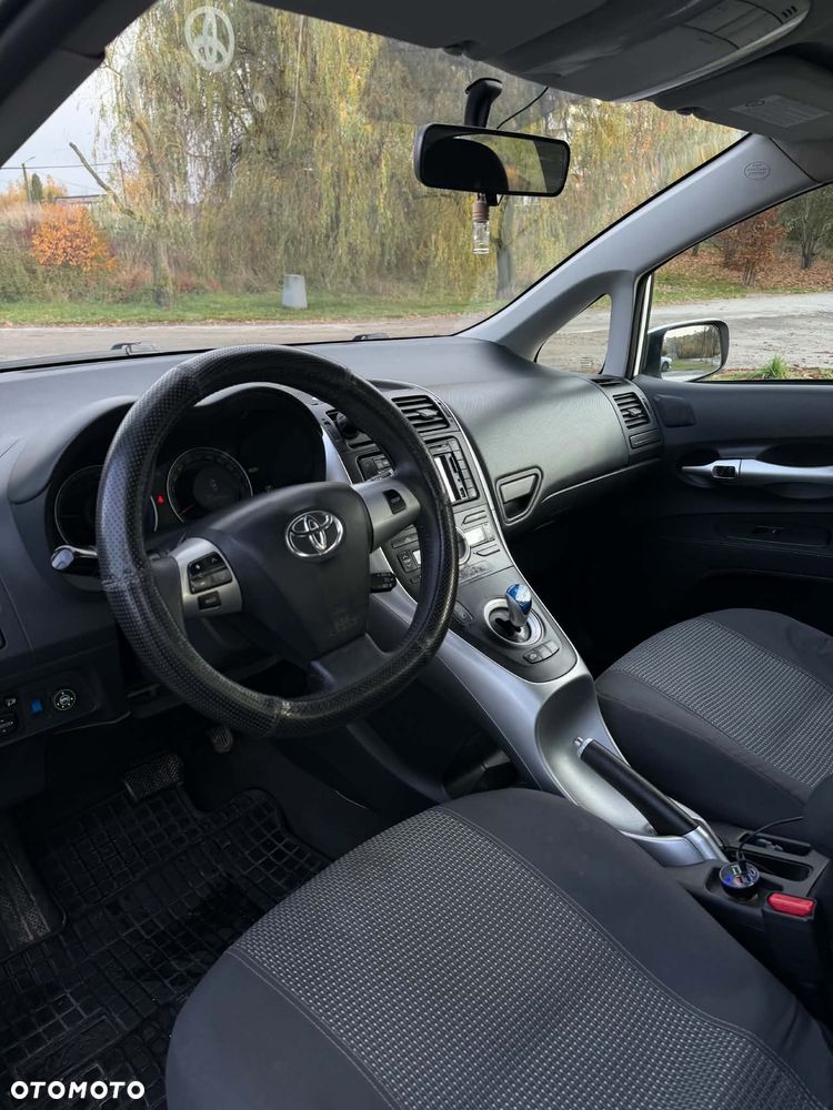 Toyota Auris 1.8 HSD Luna - 15
