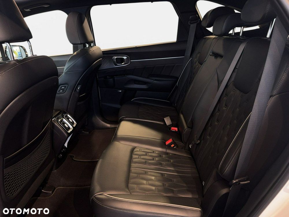 Kia Sorento - 16