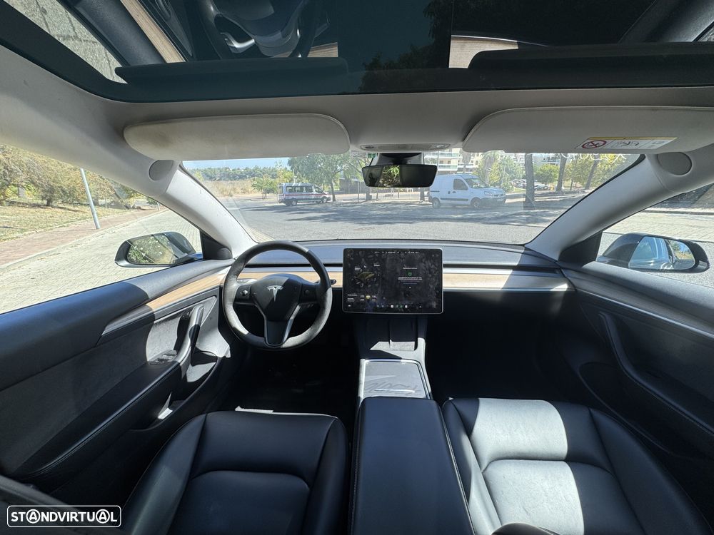 Tesla Model 3 - 13