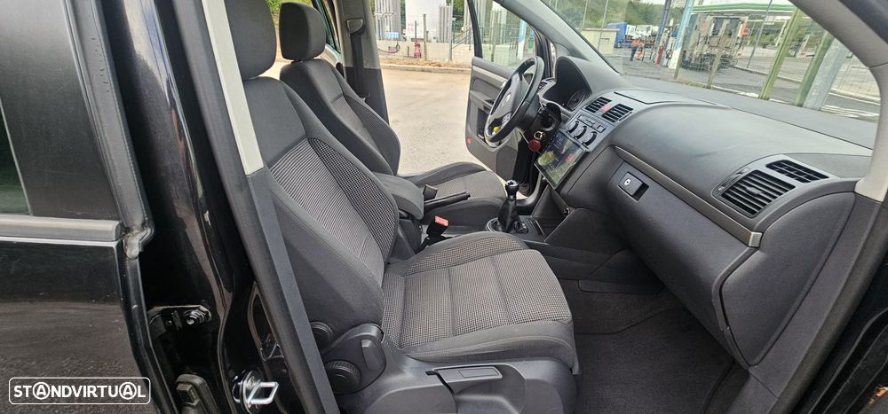 VW Touran 2.0 TDI Highline 7L - 7