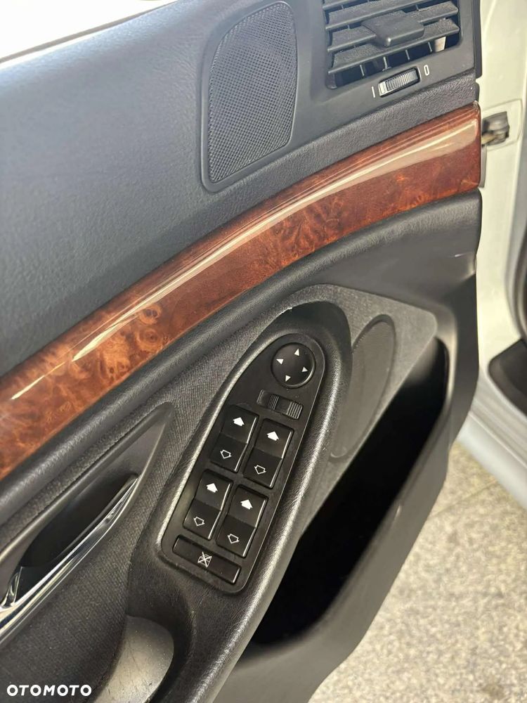 BMW Seria 5 - 10