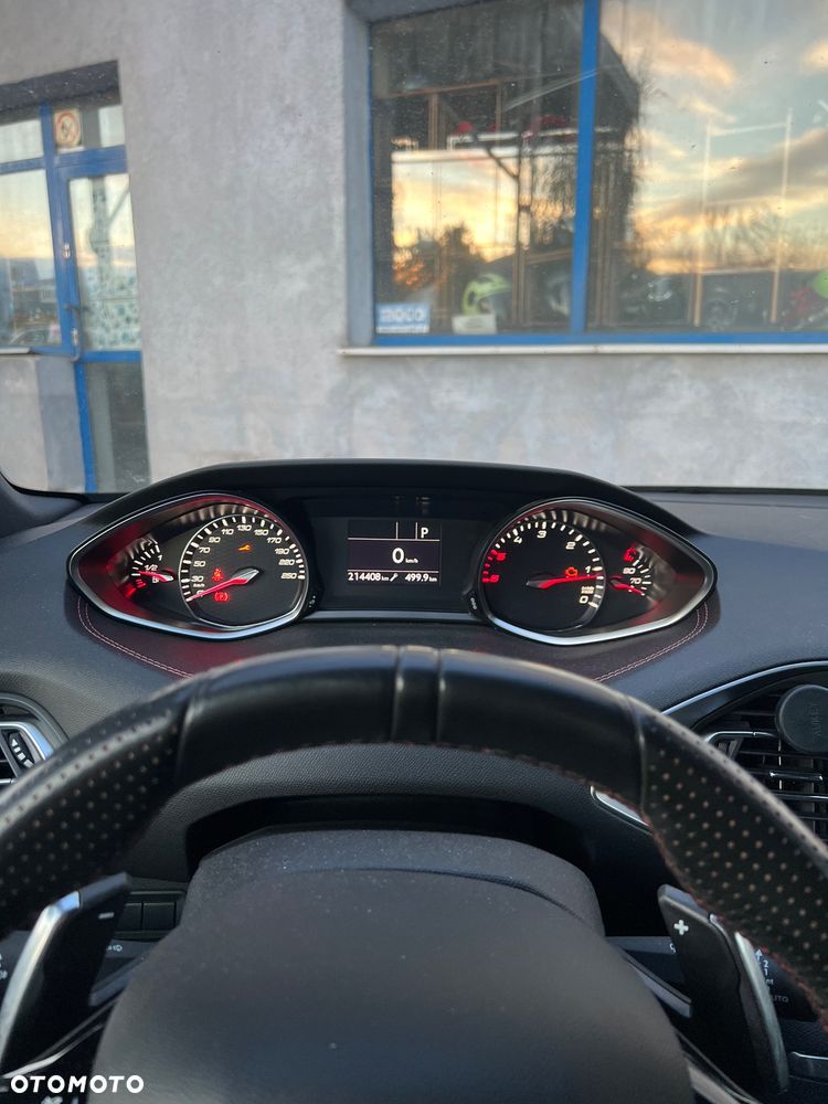 Peugeot 308 BlueHDi FAP 180 EAT8 Stop & Start GT - 12