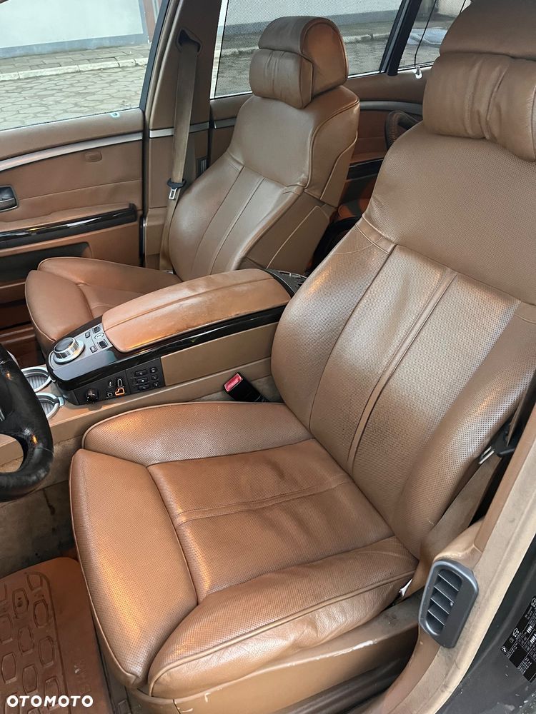 BMW Seria 7 750Li - 7