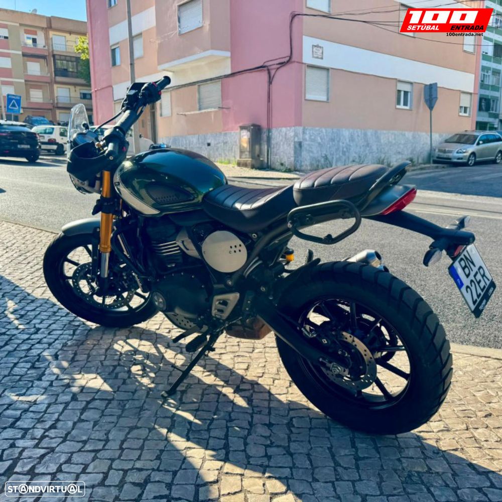 Triumph Scrambler 400 X - 22