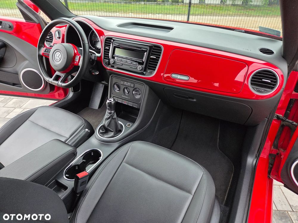 Volkswagen New Beetle - 21