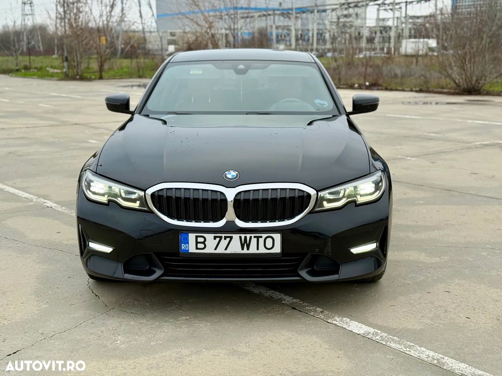 BMW Seria 3 318d Aut. Luxury Line - 7