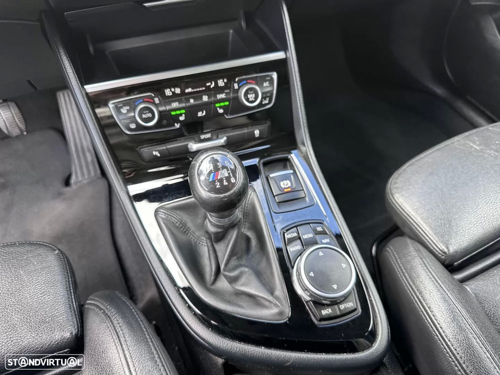 BMW 218 Active Tourer d Line Sport - 46