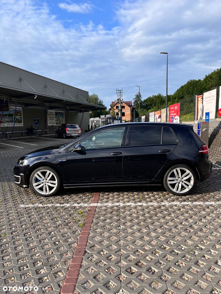 Volkswagen Golf - 5