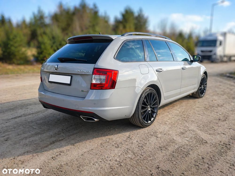 Skoda Octavia 2.0 TDI DSG RS - 4