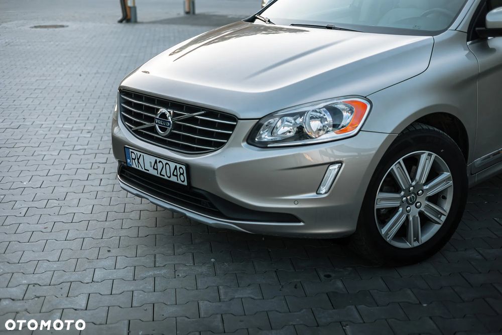 Volvo XC 60 T6 AWD Drive-E Momentum - 2