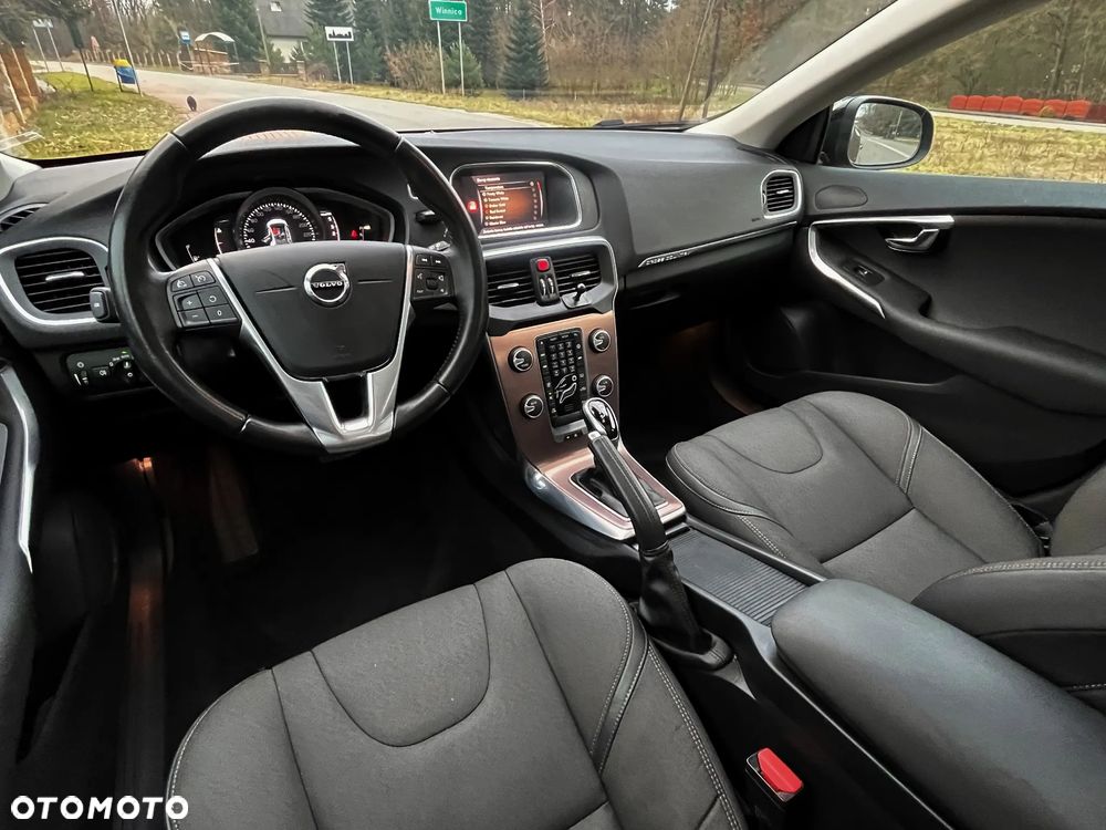 Volvo V40 Cross Country D2 Geartronic Momentum - 31