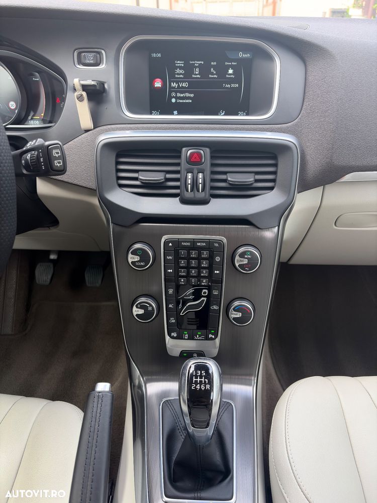 Volvo V40 D4 VEA Summum - 10