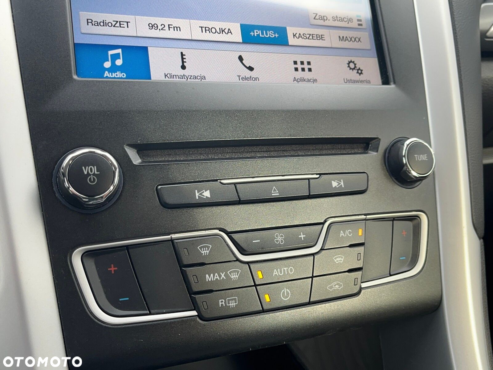Ford Mondeo - 26
